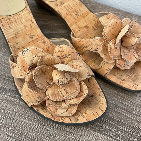 VANELi Cork Flower Wedge Sandals, Size 6.5N - Picture 3 of 6